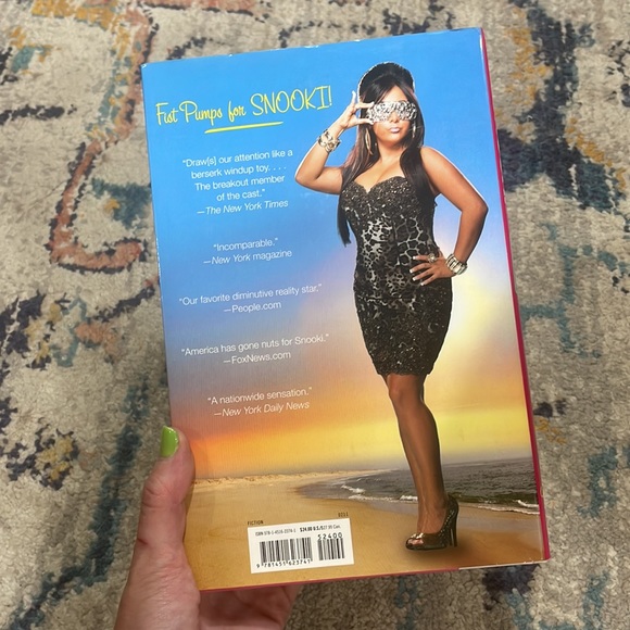“A shore thing” book by Snooki/Nicole Polizzi - Picture 3 of 4